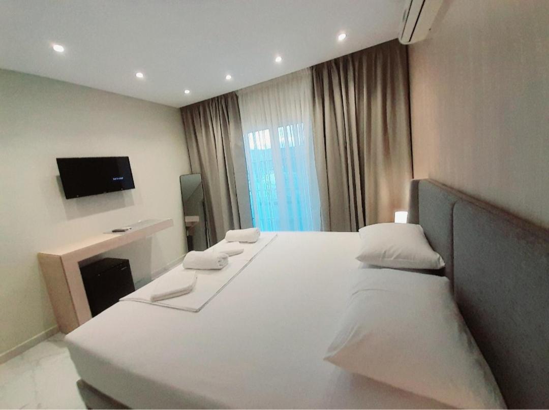 Gb Rooms Εξαμίλιο Δωμάτιο φωτογραφία