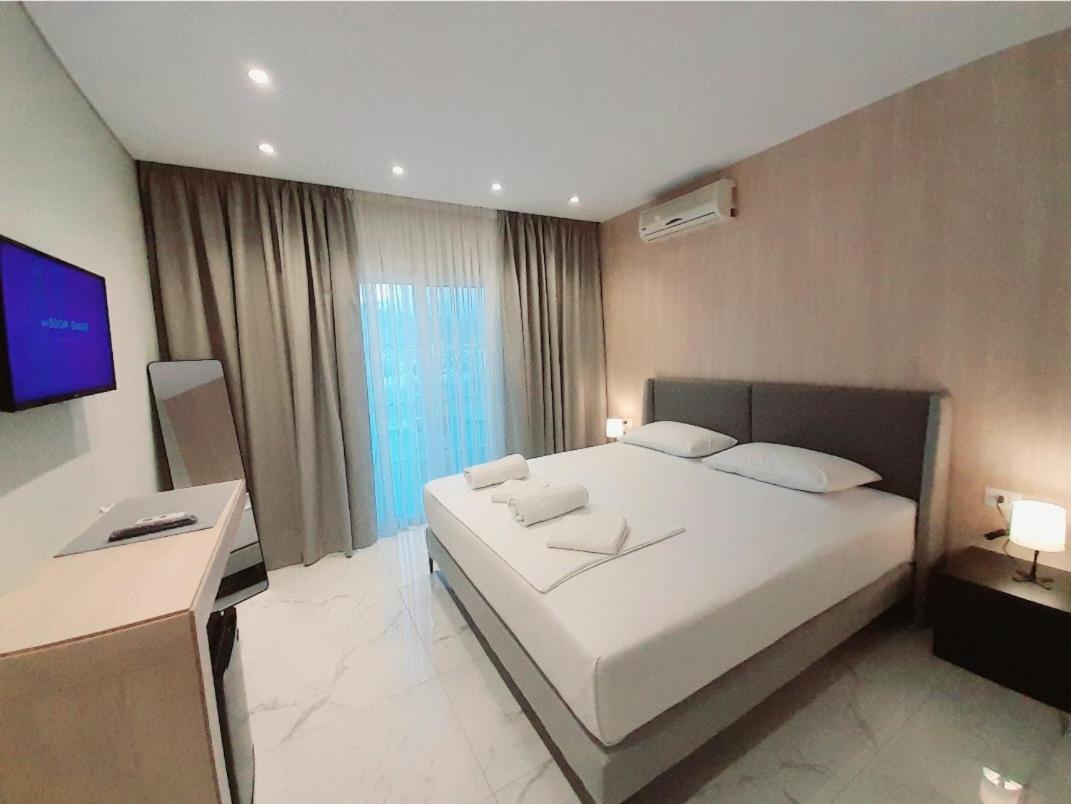 Gb Rooms Εξαμίλιο Δωμάτιο φωτογραφία