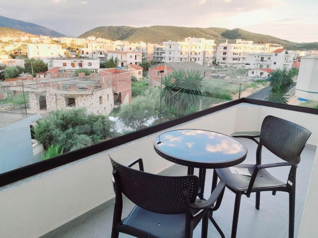 Gb Rooms Εξαμίλιο Δωμάτιο φωτογραφία
