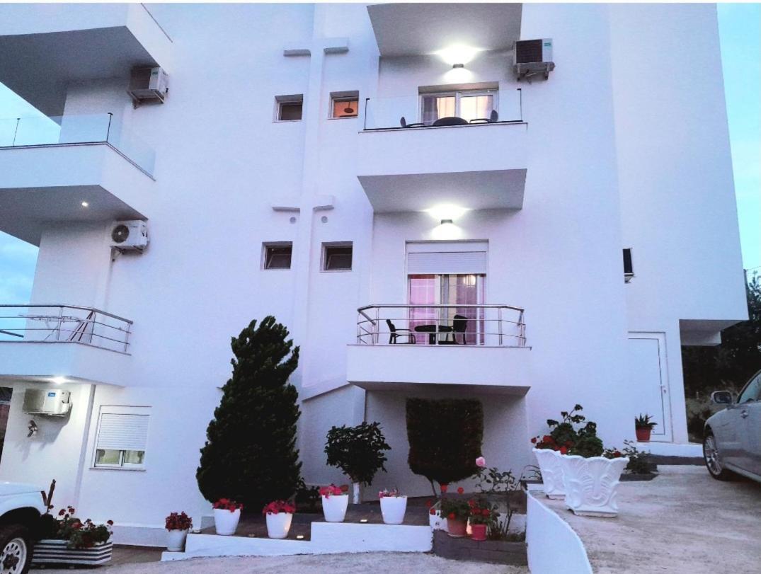 Gb Rooms Εξαμίλιο Δωμάτιο φωτογραφία