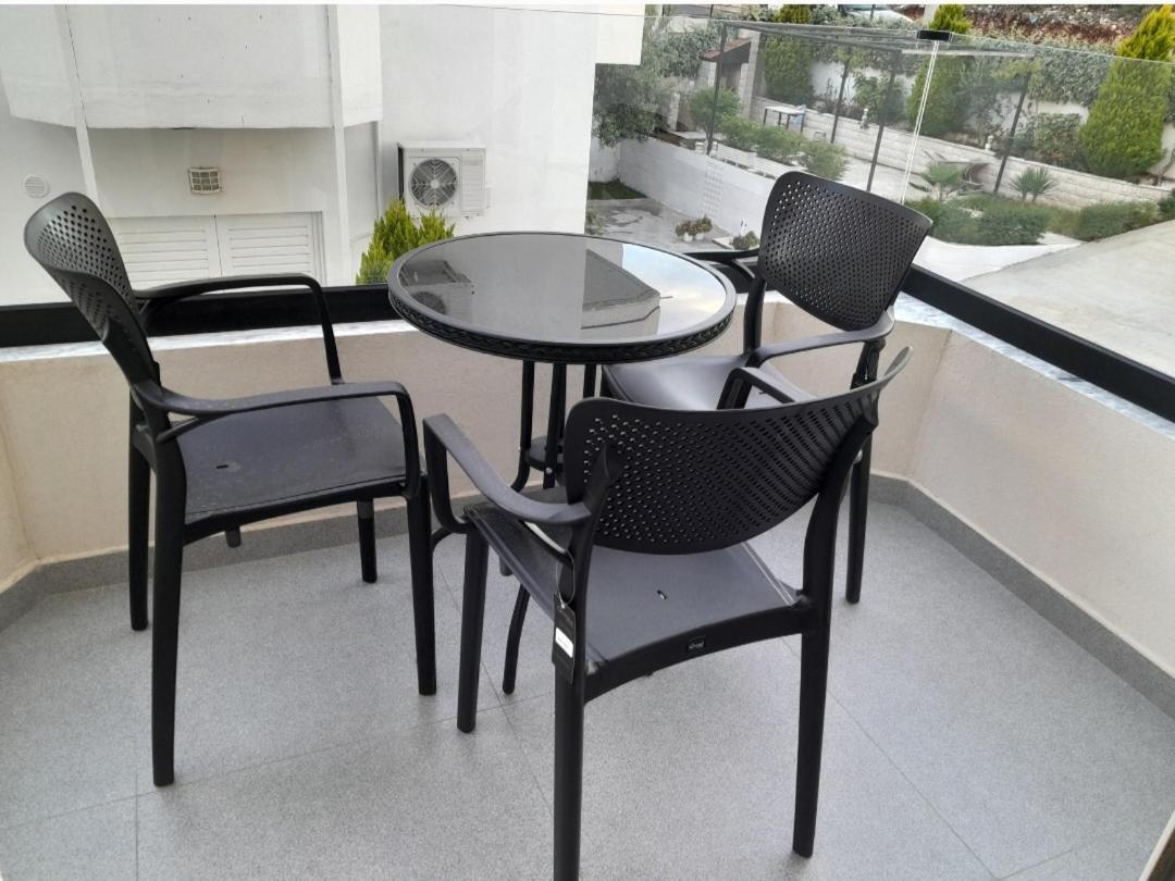 Gb Rooms Εξαμίλιο Δωμάτιο φωτογραφία